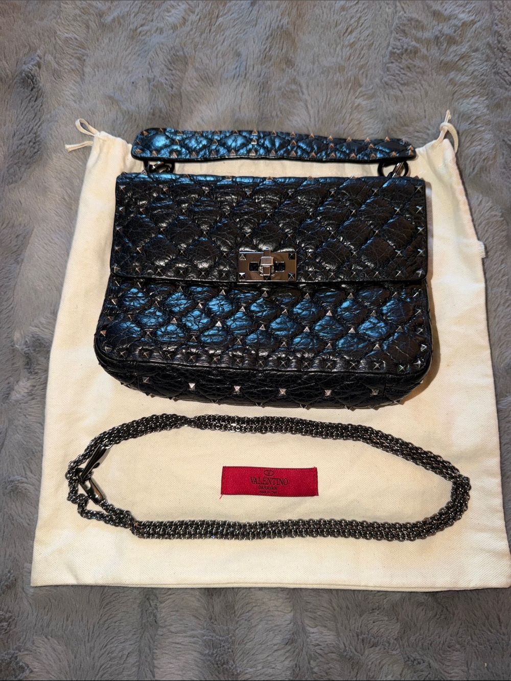 Preloved Valentino Garavani Quilted Leather Rockstud Shoulder Bag with Chain
